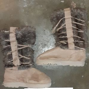 Boots size 7
